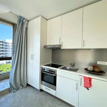 St-30 Climatise En Dernier Etage Avec Piscine En Апартаменты Мандельё-ла-Напуль