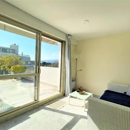 Апартаменты St-30 Climatise En Dernier Etage Avec Piscine En *